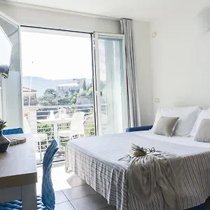 https://residence-san-valentino.hotelitalianriviera.com